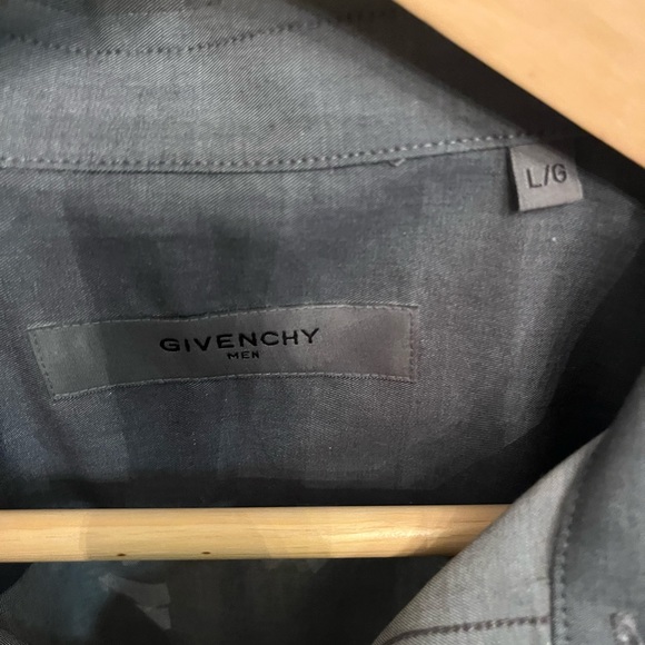 Authentic Givenchy light grey dress shirt - Picture 3 of 3